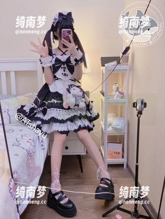 沉浸在AT鲨的镂空写真集最新更新中，体验艺术新风尚