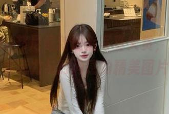 Bangni邦尼最新短裤写真大赏，释放青春活力与时尚感的精美图片