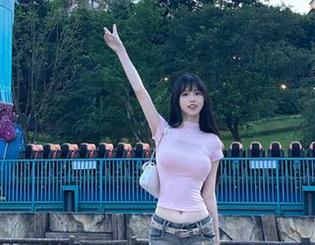 Feilin嗲囡囡 - 在线欣赏小恶魔比基尼魅力写真资源，探寻她的个人风格与艺术表现！