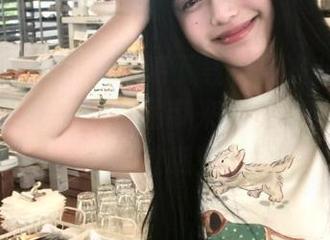 Feilin嗲囡囡 - 高清下载小果冻儿女王写真，享受每一幅作品带来的视觉盛宴，别错过哦！