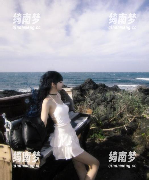Feilin嗲囡囡 - 尤尤子黑白唯美图包分享：展现生活中最真实的美感