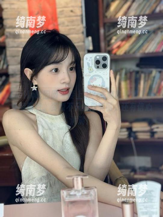 Feilin嗲囡囡-陈媚儿 Feilin嗲囡囡 - 要上班?先瞧瞧陈媚儿职业装图包,资源不只给你美丽,还有信心满满!
