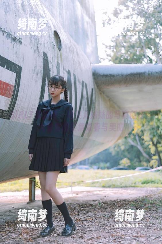 GIRLT果团网-通灵儿 GIRLT果团网 - 通灵儿妹妹的写真创作:大量套图聚焦青春与美丽
