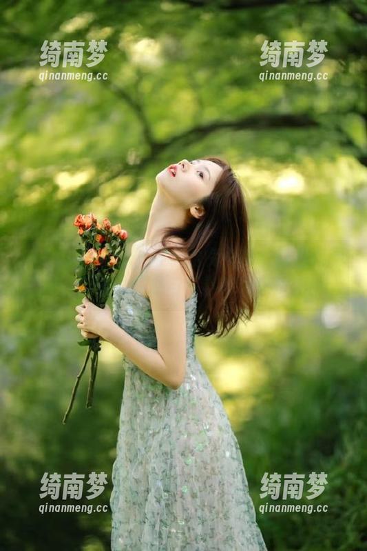 GIRLT果团网 - 钟紫怡兔女郎最新合集曝光，满满的诱惑与惊喜等你来探索！