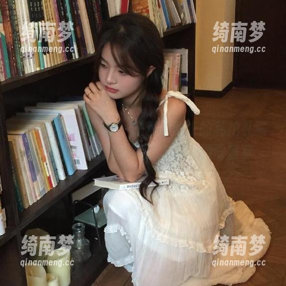 HuaYang花漾 - 探索奶油米的私拍礼服资源，尽在你的视野之内的视觉盛宴