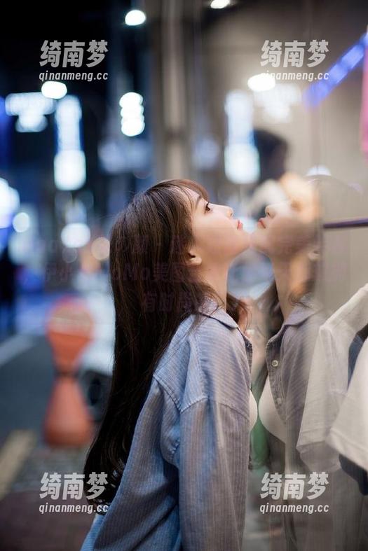 HuaYan花の颜-伊小七MoMo HuaYan花の颜 - 迷人短裙搭配完美笑容,伊小七MoMo美图合集让你每天都想拥有时尚感!
