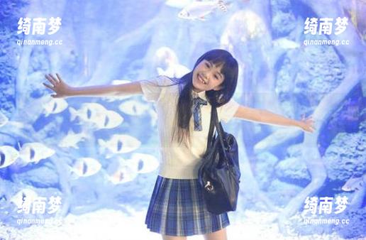 IMiss爱蜜社 - 小九月的皮衣套图分享：展现个性与迷人的写真，让你瞬间被俘虏！