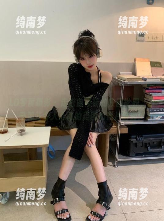 LD零度摄影 - 走进曲筱筱的校园世界，感受那些令人心动的美图和照片时刻！