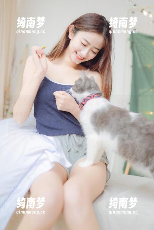 MFStar模范学院 - 拥抱夏天：柳侑绮Sevenbaby写真套图中随风起舞的青春旋律