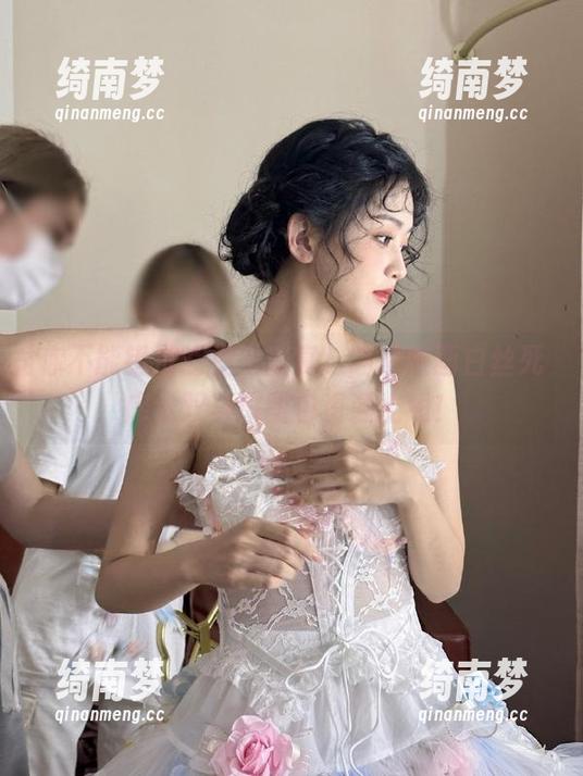 你不能错过的视觉盛宴，喵糖映画白丝死库水双马尾图包资源上线！