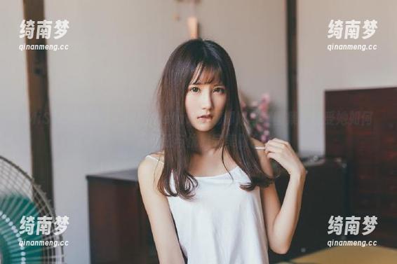 MiStar魅妍社 - Manuela玛鲁娜御姐写真图集：感受她如何将性感与优雅完美融合