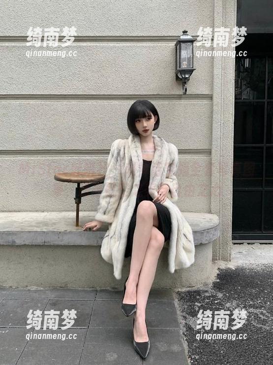 MiStar魅妍社 - 赵梦洁空姐全套写真图集，感受航空之美与自由之心
