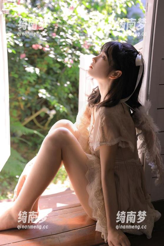 MiiTao蜜桃社 - Cris_卓娅祺裸足作品集：让精致与自然碰撞，带来心灵深处的原图感动