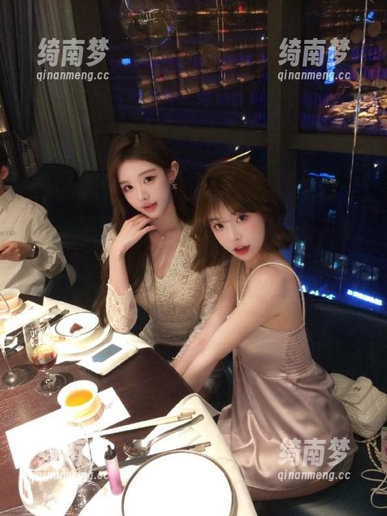 MiiTao蜜桃社 - 小魔女lily最新内衣写真美图更新，挑战视觉极限的感官盛宴！