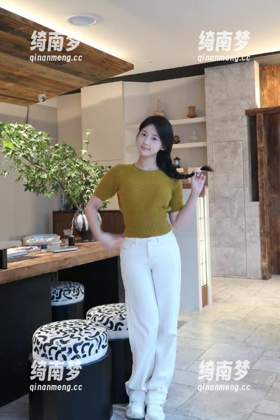 MiiTao蜜桃社-木楠Nan MiiTao蜜桃社 - 探索木楠Nan的豹纹风格,获取免费图片让你的项目更具个性!