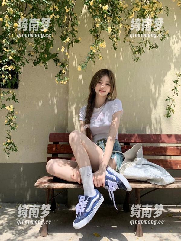 MiiTao蜜桃社-韵莉娜VANILLA MiiTao蜜桃社 - 用韵莉娜VANILLA的视角探寻女孩的无限魅力,分享每一幅精美的写真图片,感受不同的美丽