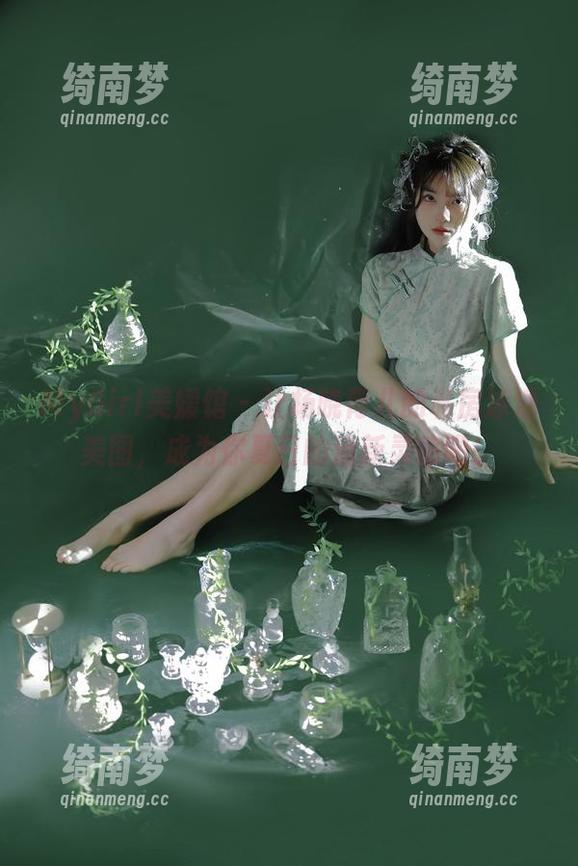 MyGirl美媛馆 - 让杨晓青儿的私房泳池美图，成为你夏日的清新灵感吧！