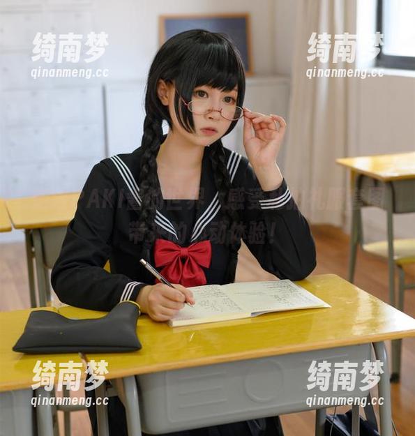 走进PAKI酱的世界，感受私拍礼服套图带来的心动体验！