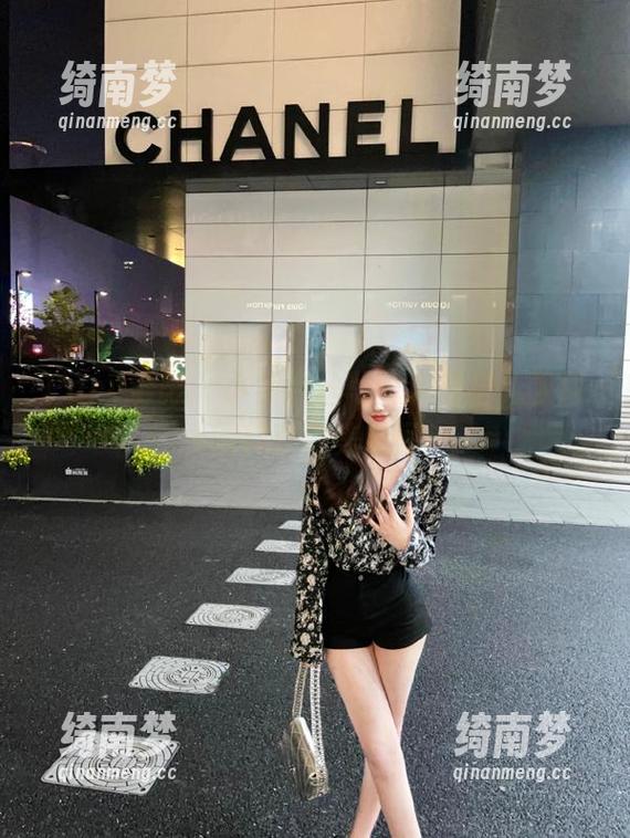 Pary摄影-小罗 Pary摄影 - 小罗白丝写真大放送,下载原图尽享绝美瞬间!