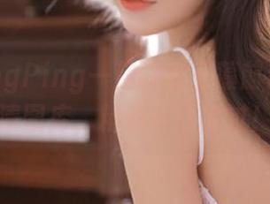 跟随PingPing一起探索玉藻前自拍的高清图库，精彩不容错过！