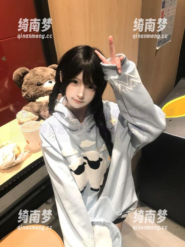 在线查看PoppaChan雷姆女仆写真资源，带你进入梦幻般的可爱世界！