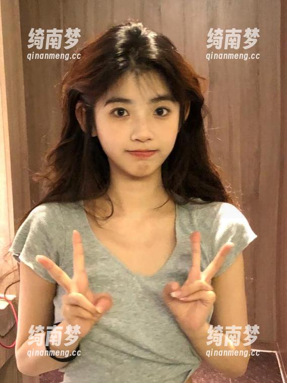 SHENSHI绅士 - 从雅丽的蕾丝作品看女性的力量：精心挑选的视觉盛宴