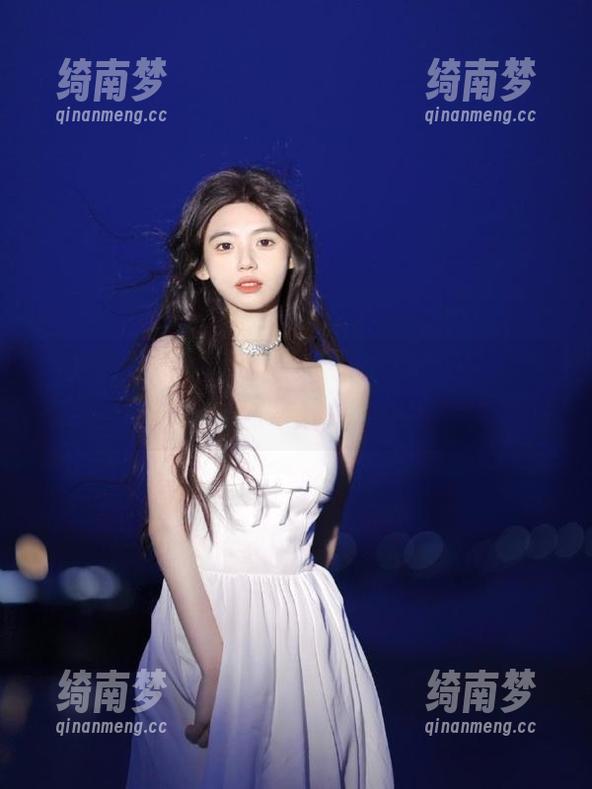 SIW斯文传媒-思琪 SIW斯文传媒 - 捕捉思琪的青春气息:全新高清美图与死库水的碰撞
