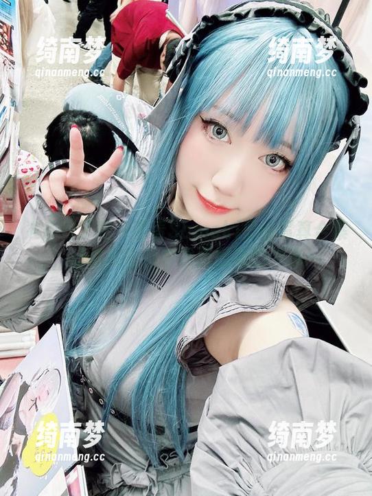 准备好了吗？观看Sameki黑色写真合集，让你在昏暗中找到闪亮的灵魂！