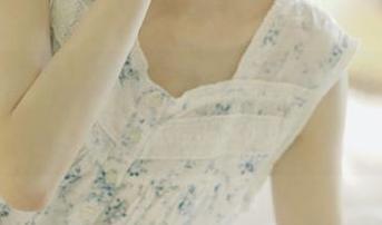 校服与青春：观看Seele麦麦的作品，体验无数美好回忆