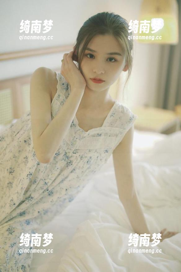 校服与青春：观看Seele麦麦的作品，体验无数美好回忆