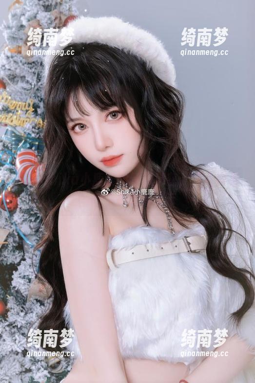 Shika小鹿鹿 揭开Shika小鹿鹿的丝袜秘密,观看裤里丝的绝美图片展示