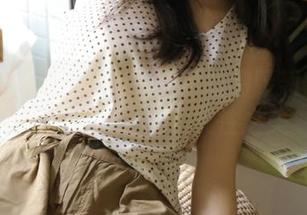 微密圈 - 精选Sia不吃鱼的细腰翘臀黑丝写真合集，尽显女性之美