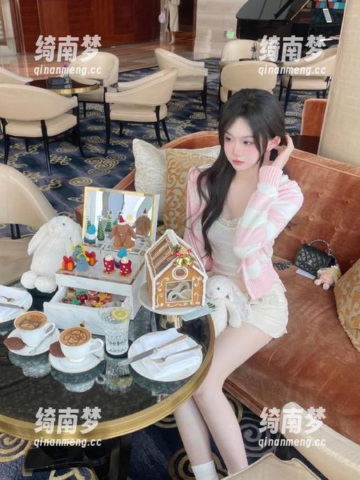TGOD推女神 - 私拍内衣图包中的黄歆苑chobits：优雅与性感的完美交融展现