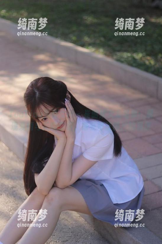 TouTiao头条女神-崔昭妍 TouTiao头条女神 - 崔昭妍女友写真:展现爱情与美的交织,感受每张图片的温度
