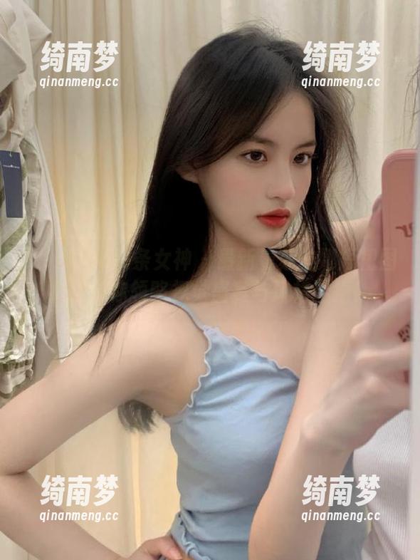 TouTiao头条女神-曼苏拉娜 TouTiao头条女神 - 最新曼苏拉娜短裙图集,带你领略视觉盛宴与风格碰撞!