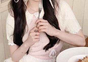 TouTiao头条女神 - 领略美感：莫小希内衣作品集原图全景呈现