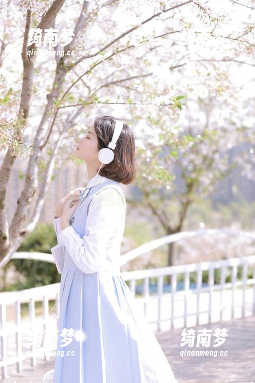 TouTiao头条女神 - 高萌萌牛仔裤写真作品集：独家精选展现完美身姿的魅力