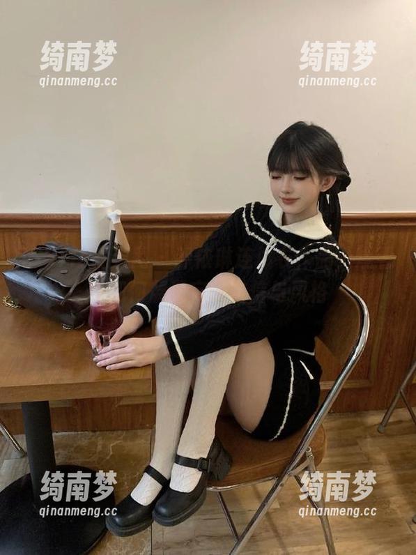 UGirls尤果网-乔依琳 UGirls尤果网 - 乔依琳连体衣作品,观看她如何展现完美自信与风格