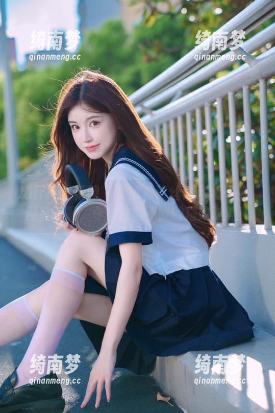 UGirls尤果网 - 周妍希黑丝作品大揭秘：网盘专属，令你欲罢不能的精致时刻！