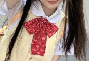 UGirls尤果网 - 张栩菲的粉色奇幻之旅，原图资源带你领略！