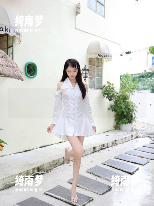 UGirls尤果网 - 通过观看林妃媛兔女郎写真，领悟她对美与自由的深刻理解