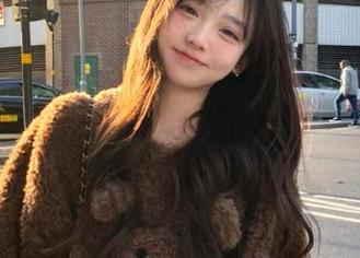 UGirls尤果网 - 一组独特的高清图片，展现王雨纯秘书惊艳魅力与风情