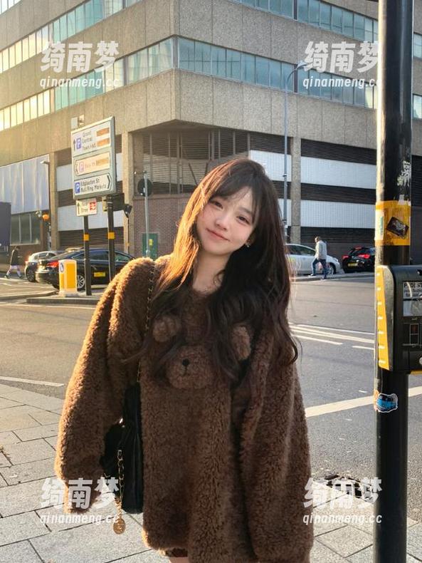 UGirls尤果网-王雨纯 UGirls尤果网 - 一组独特的高清图片,展现王雨纯秘书惊艳魅力与风情