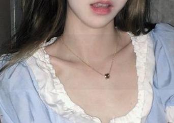 UGirls尤果网 - 一起欣赏！艾霓莎白衬衫写真全集及精选原图分享