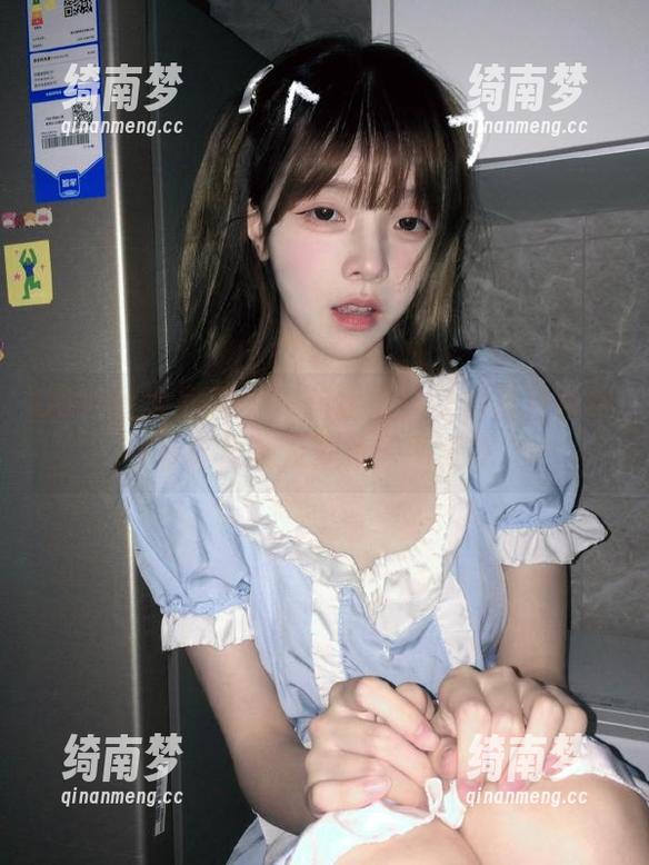 UGirls尤果网-艾霓莎 UGirls尤果网 - 一起欣赏!艾霓莎白衬衫写真全集及精选原图分享
