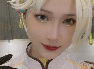 一组Vams子内衣写真，美图带来的纯粹欣赏，让你沉醉于她的风采之中