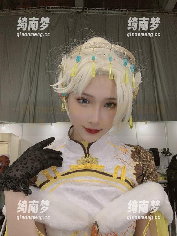 一组Vams子内衣写真，美图带来的纯粹欣赏，让你沉醉于她的风采之中