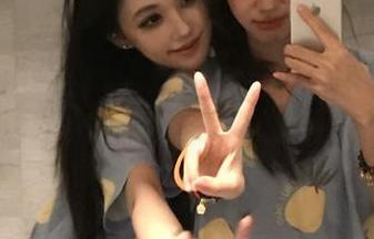 Xiuren秀人网 - 福利时刻：感受77qiqi的美腿写真，唤醒内心深处的渴望！