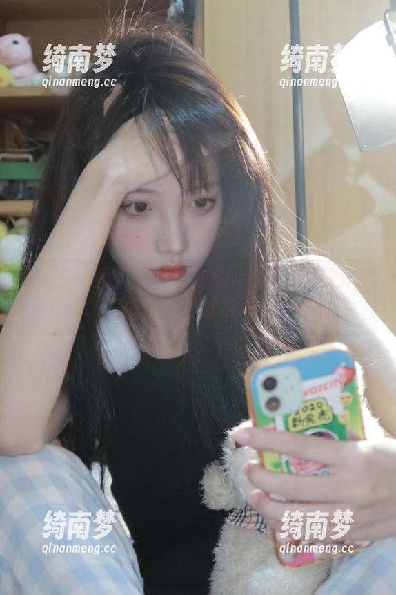 Xiuren秀人网 - 跟随Barbie可儿的泳衣写真，获取最新潮流资源与搭配灵感
