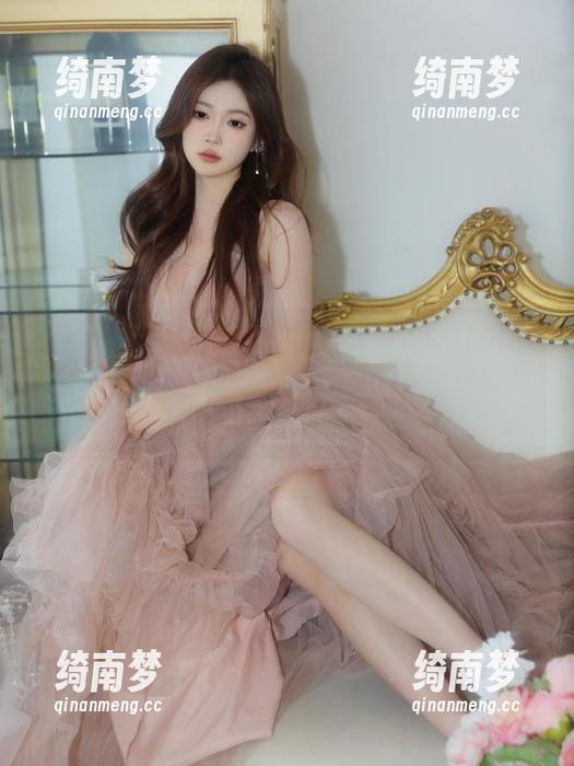 Xiuren秀人网 - 欢迎在线体验Carol周妍希的夏日写真图片，尽享甜美夏日的气息